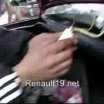Donde esta el codigo de pintura renault clio