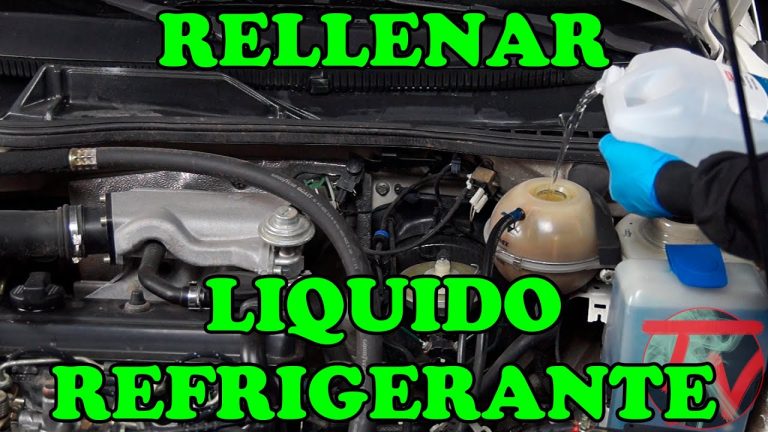 ¿Por qué es importante rellenar el líquido refrigerante del coche?
