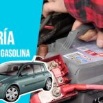 Donde esta los fusibles renault megane clasic unto a batería