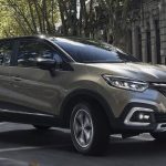 Aprende a cambiar la bombilla del Renault Clio en minutos