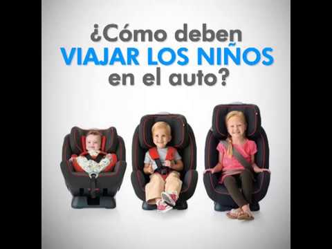 ¿A qué altura deben ir los niños en el coche para viajar seguros?