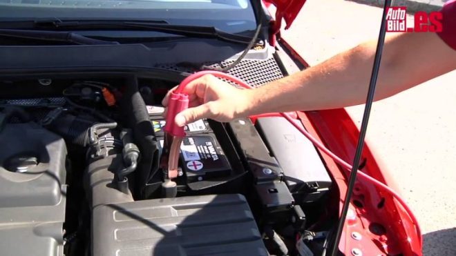 Recarga la batería de tu coche en minutos con pinzas